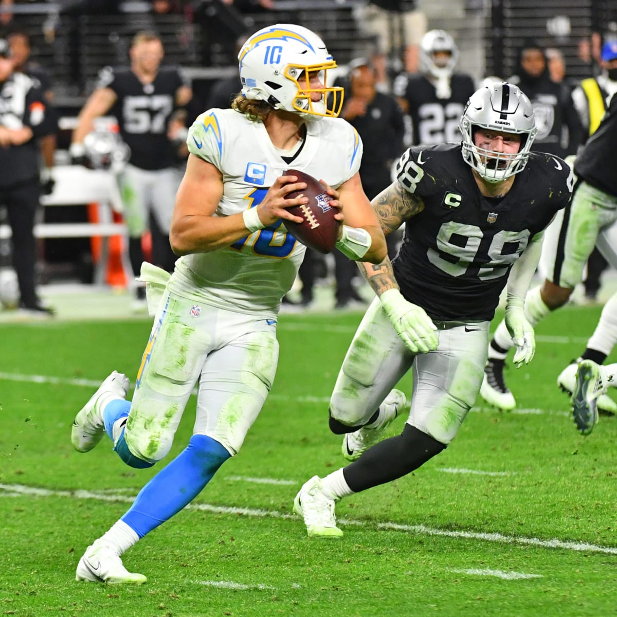 Raiders' DC explains the daunting task of preparing for Justin Herbert - A  to Z Sports