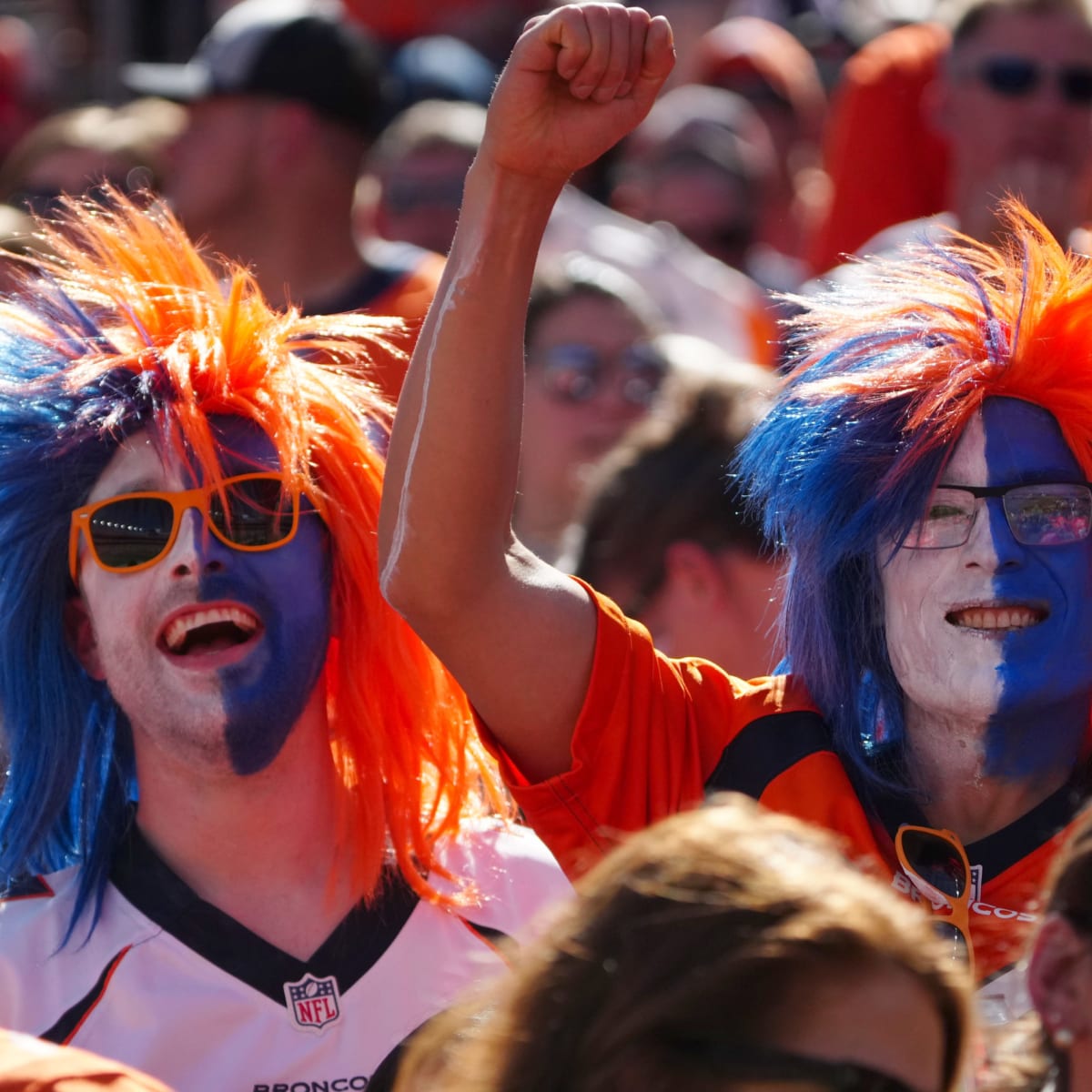 Denver Broncos Fans  Denver Broncos –