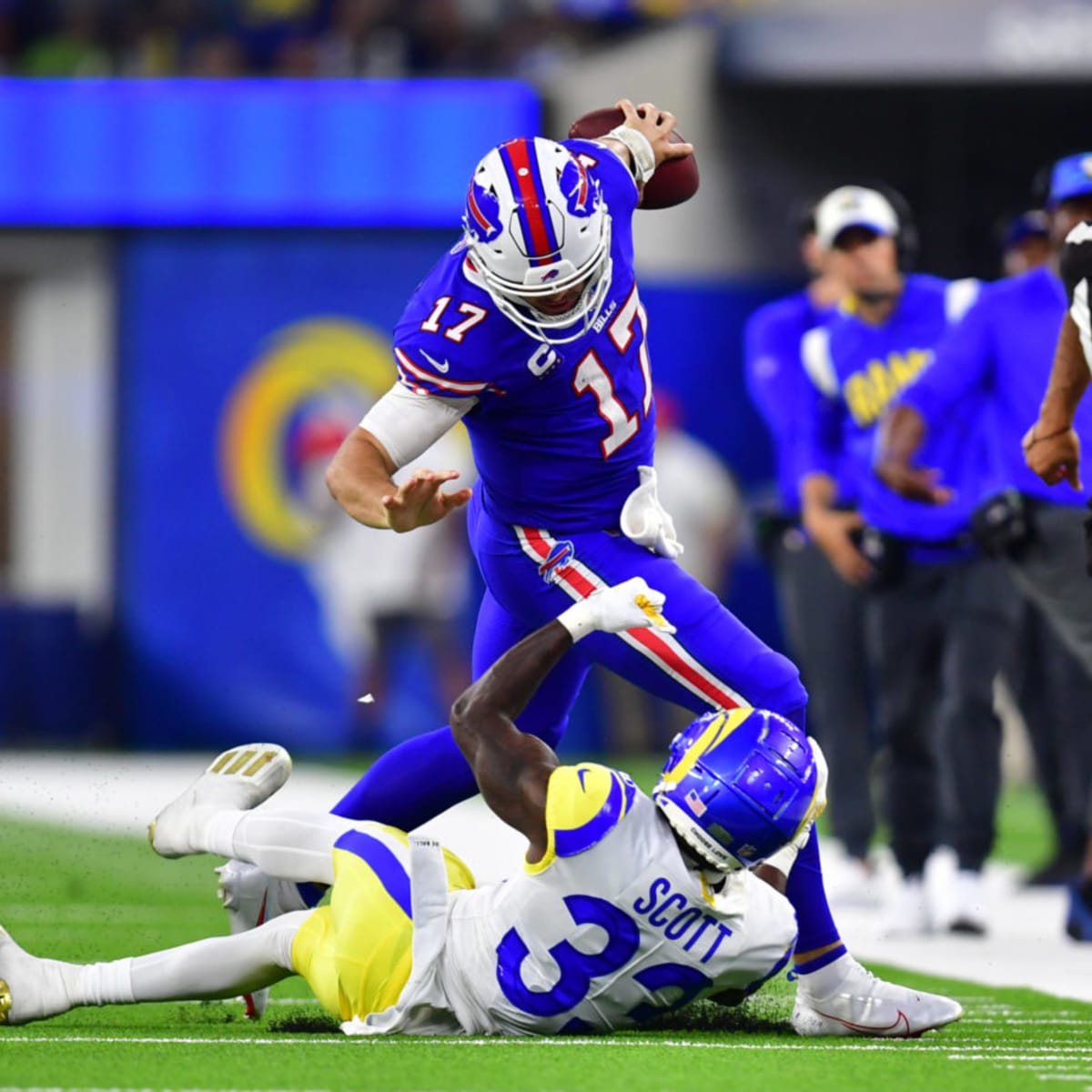 Allen, Diggs dominate as Bills cruise to victory over Titans