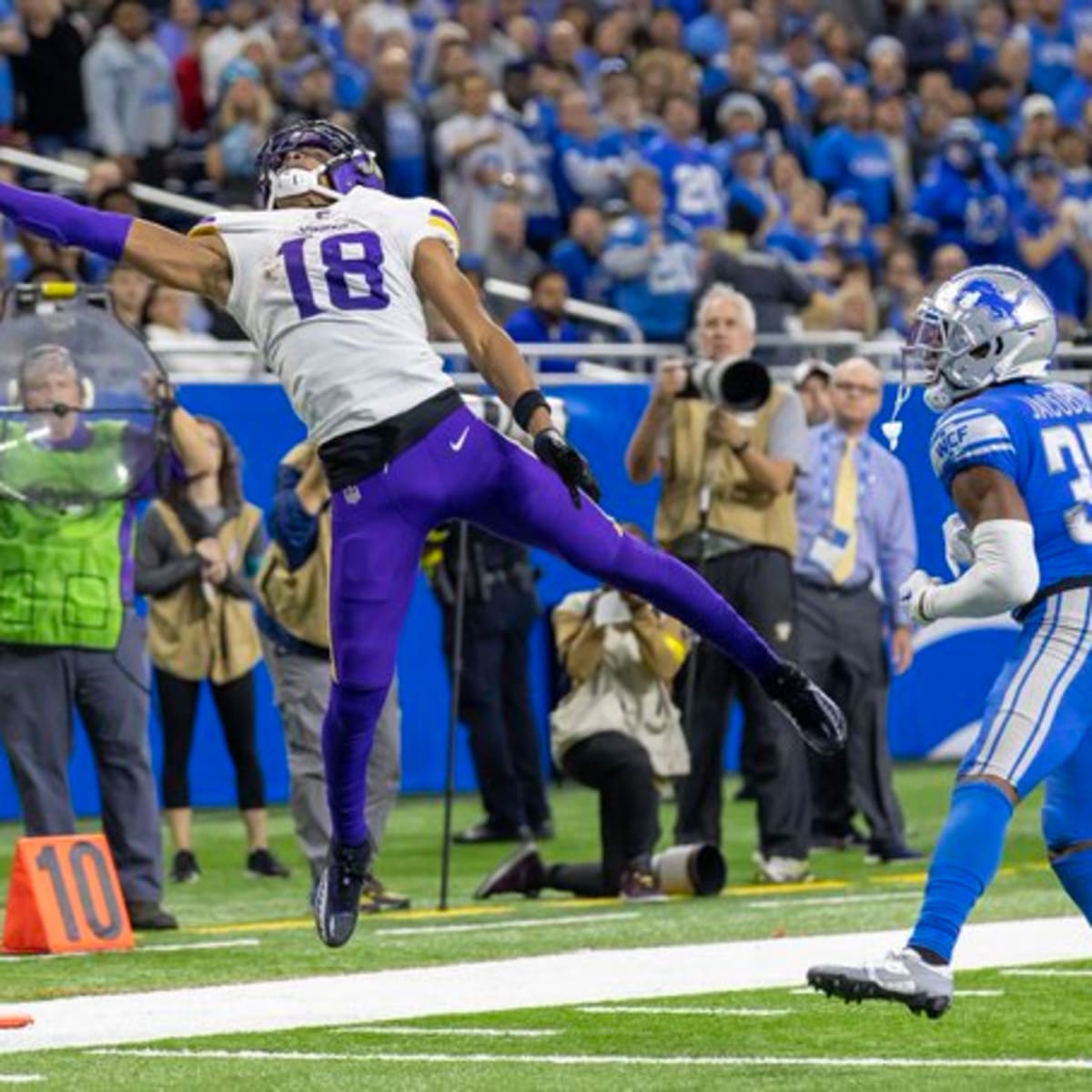 WATCH Vikings WR Justin Jefferson score second touchownof season