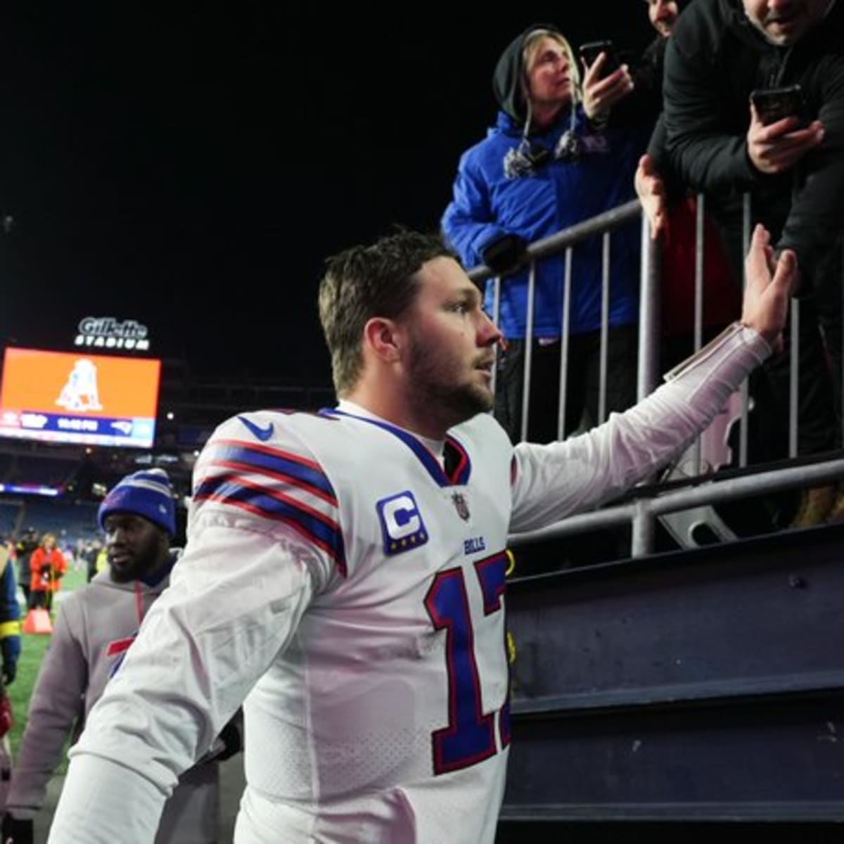 LOOK: Dolphins fan hilariously converts into Bills fan after Josh