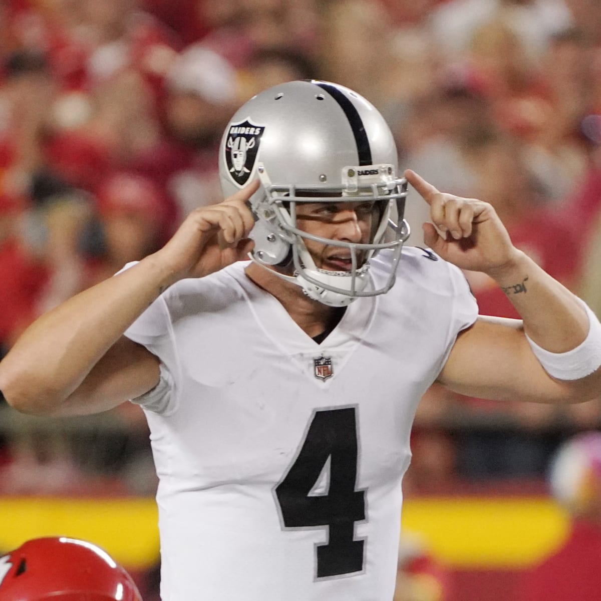 Chiefs-Raiders roughing-the-passer controversy: NFL world reacts