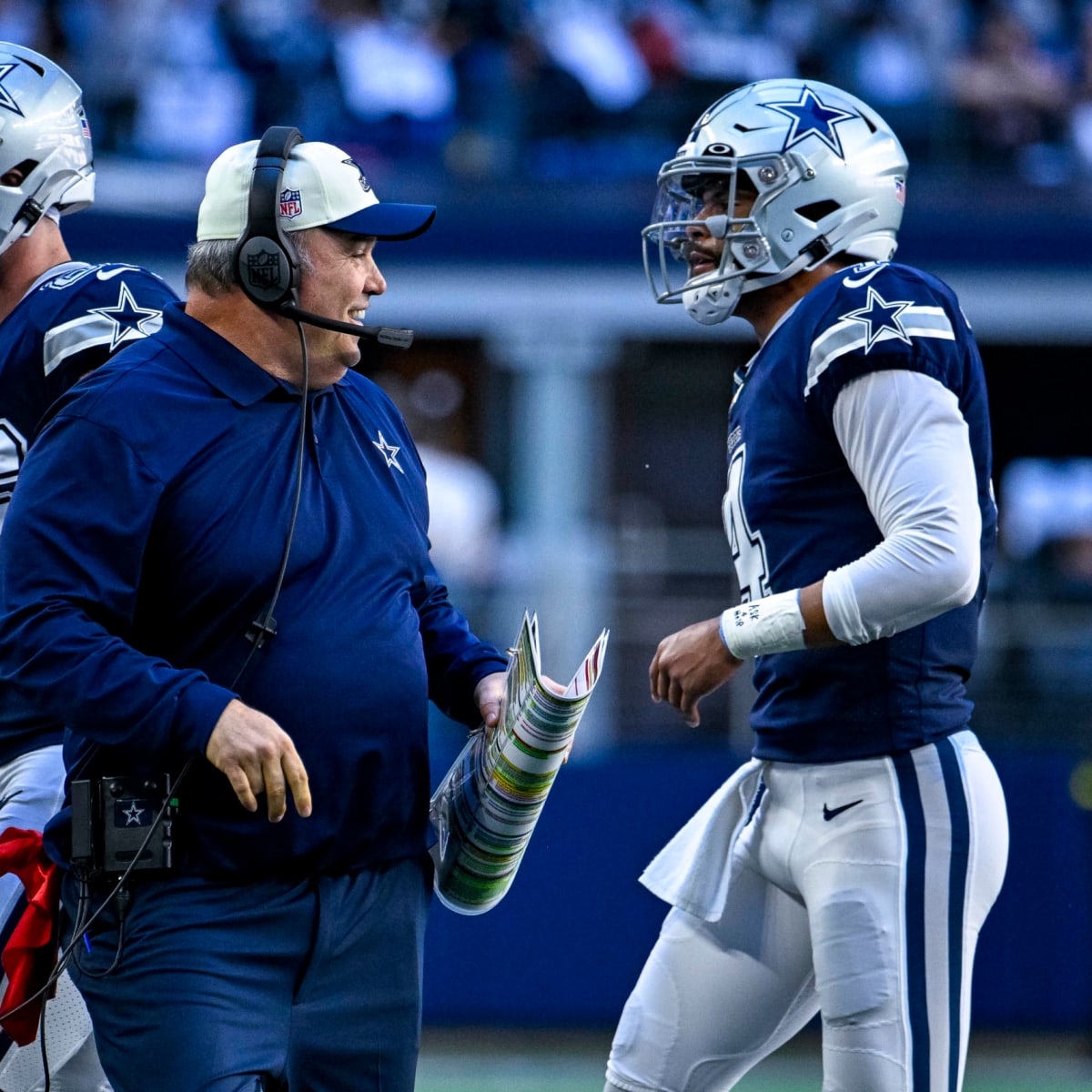 Dallas Cowboys' problems continue, Ezekiel Elliott will not play against  Chicago Bears