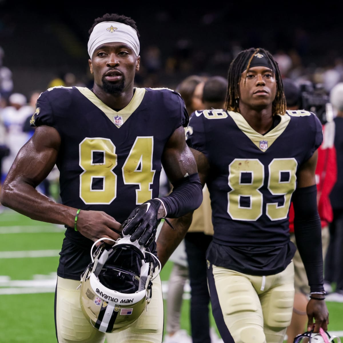 New Orleans, USA. 18th Dec, 2022. New Orleans Saints wide receiver Rashid  Shaheed (89) catches this pass on Atlanta Falcons safety Jaylinn Hawkins  (32) en route to a /68-yard touchdown during the