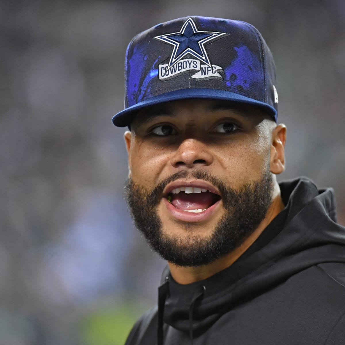 September 30, 2018: Dallas Cowboys quarterback Dak Prescott #4 signs his  jersey after an NFL football game between the Detroit Lions and the Dallas  Cowboys at AT&T Stadium in Arlington, TX Dallas