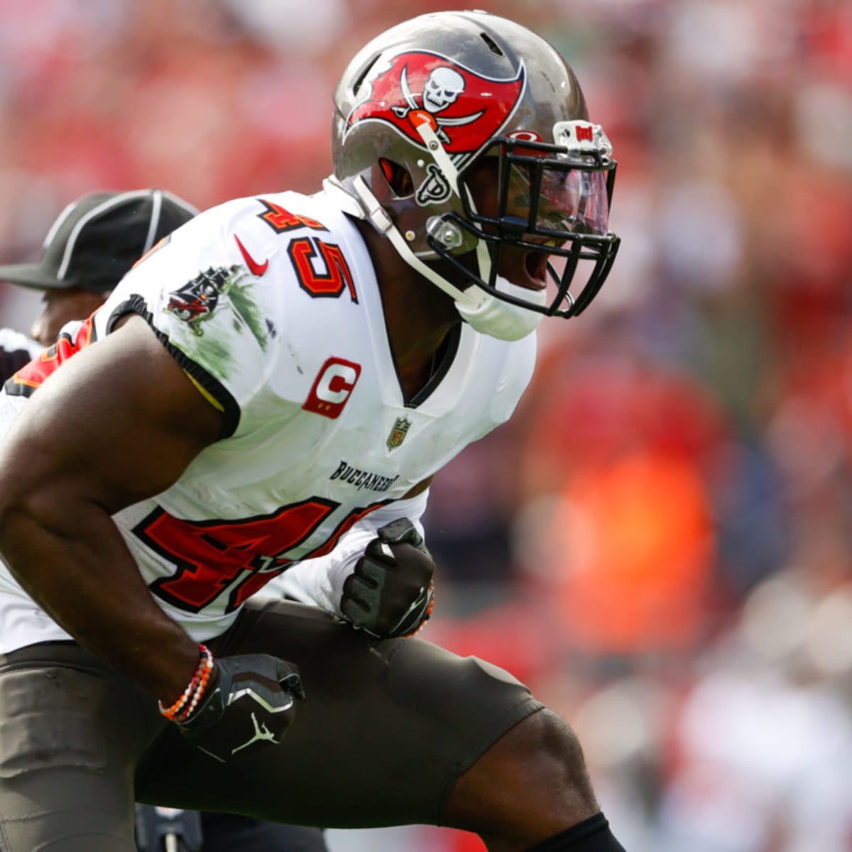 Devin White of the Tampa Bay Buccaneers warms up prior to an NFL