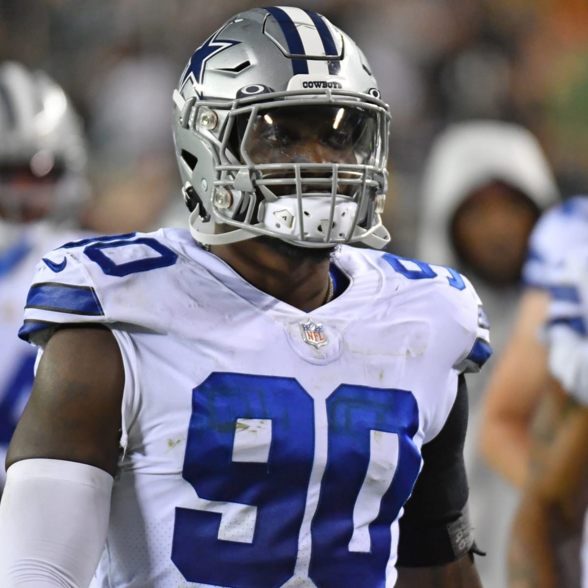 Cowboys Make Offer To DeMarcus Lawrence