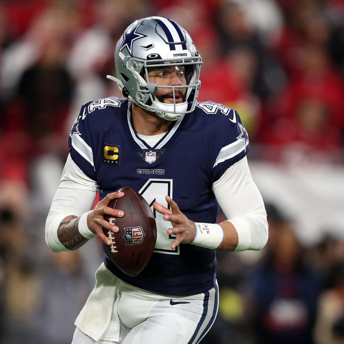 Prescott is brilliant in Cowboys victory over Tampa Bay in playoffs