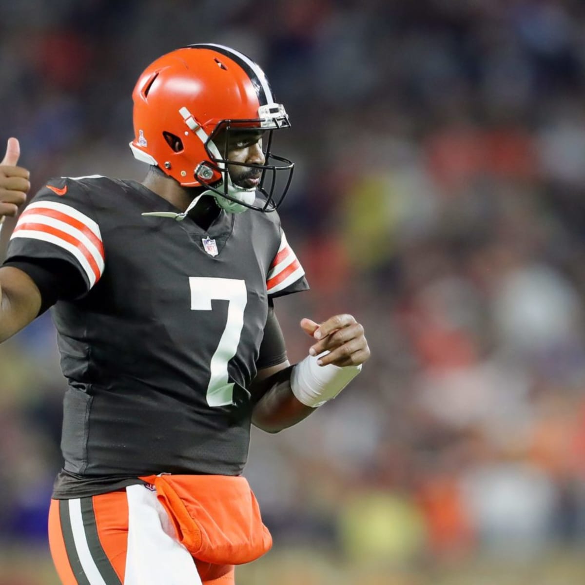 Jacoby Brissett making most of final weeks as Browns starting QB