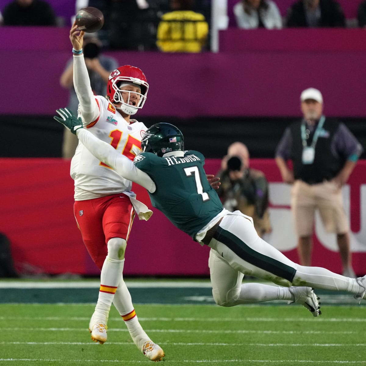 Eagles dominate injury-hampered 49ers to advance to Super Bowl