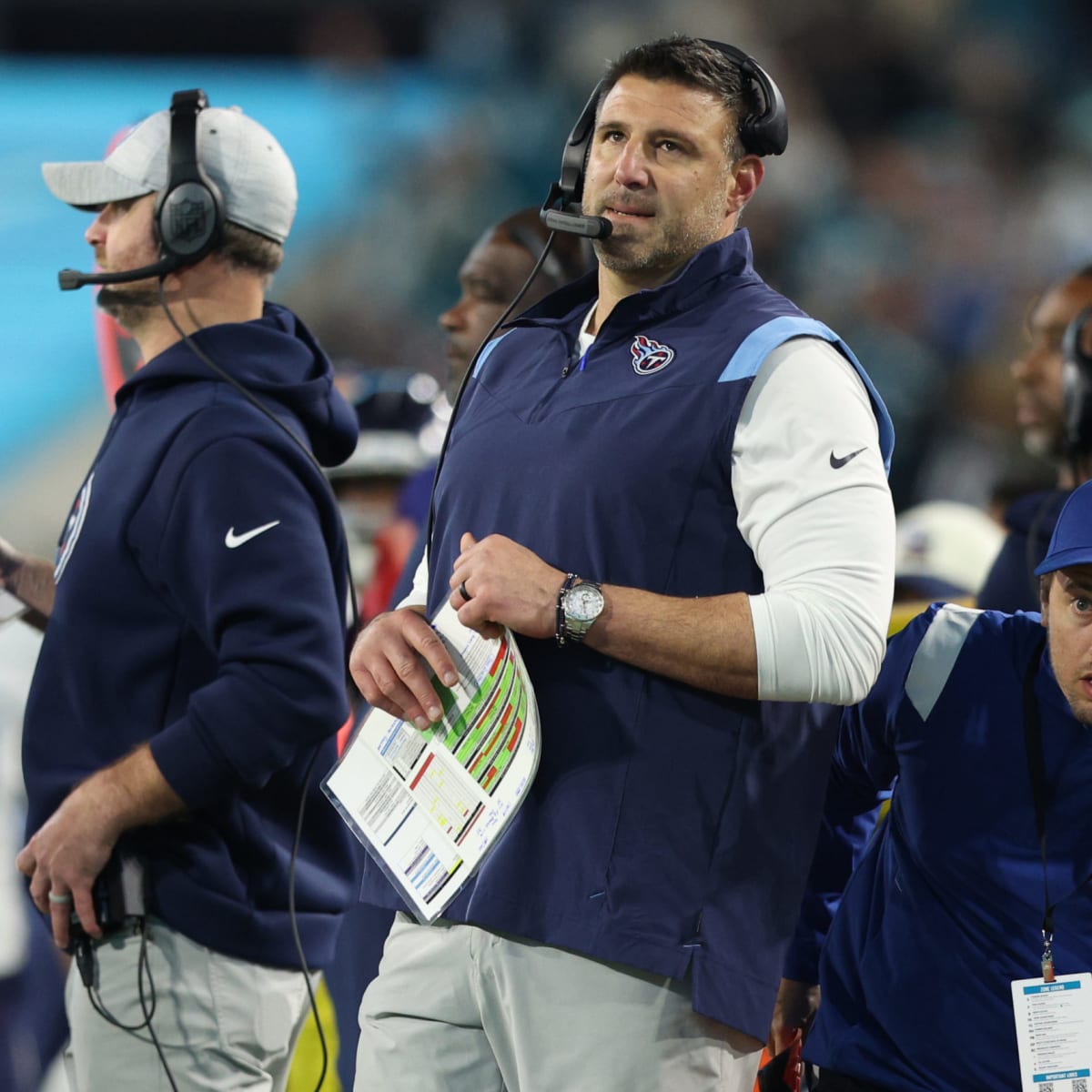 Tennessee Titans' Mike Vrabel dismisses notion team is an