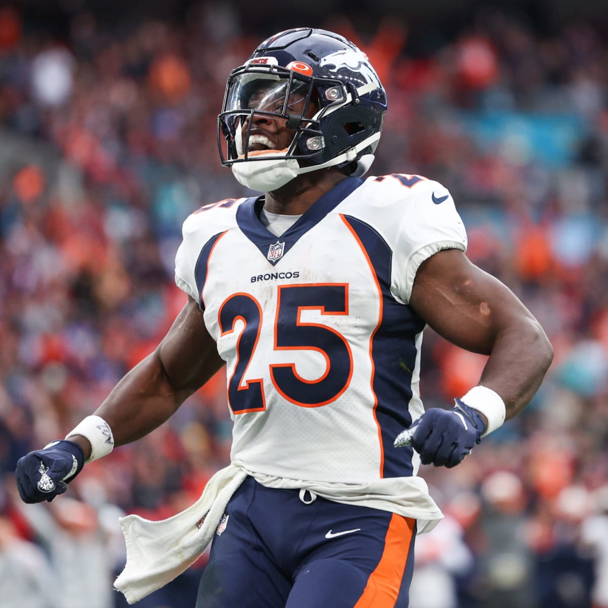 Denver Broncos Complete Comeback, Shock Los Angeles Chargers