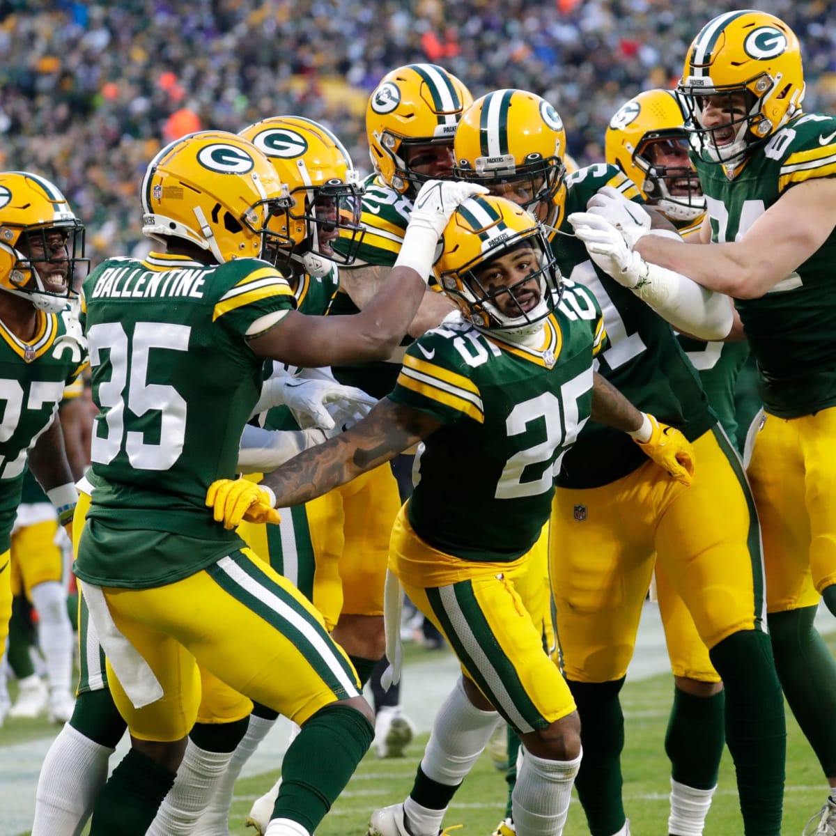 The All-Pro is back with the Pack! - Green Bay Packers