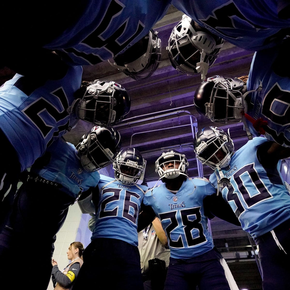 Can the Tennessee Titans find support in Memphis, or are hard feelings  still an issue?