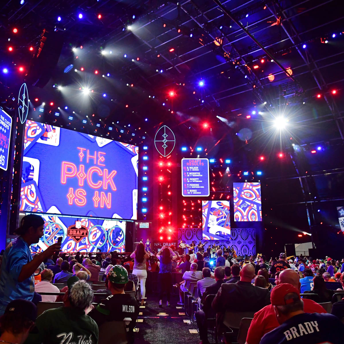 Come draft day, don't overthink pick No. 10. Take a tackle -- This