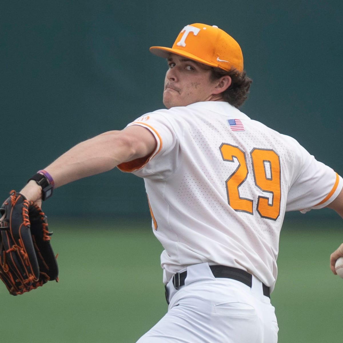 Tennessee sweeps Vanderbilt in baseball heavyweight battle - Axios