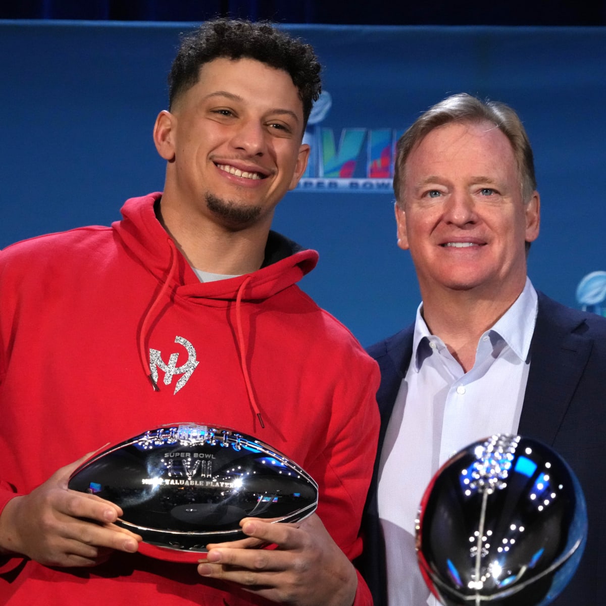 Patrick Mahomes, Travis Kelce open 2023 NFL Draft with Lombardi Trophy