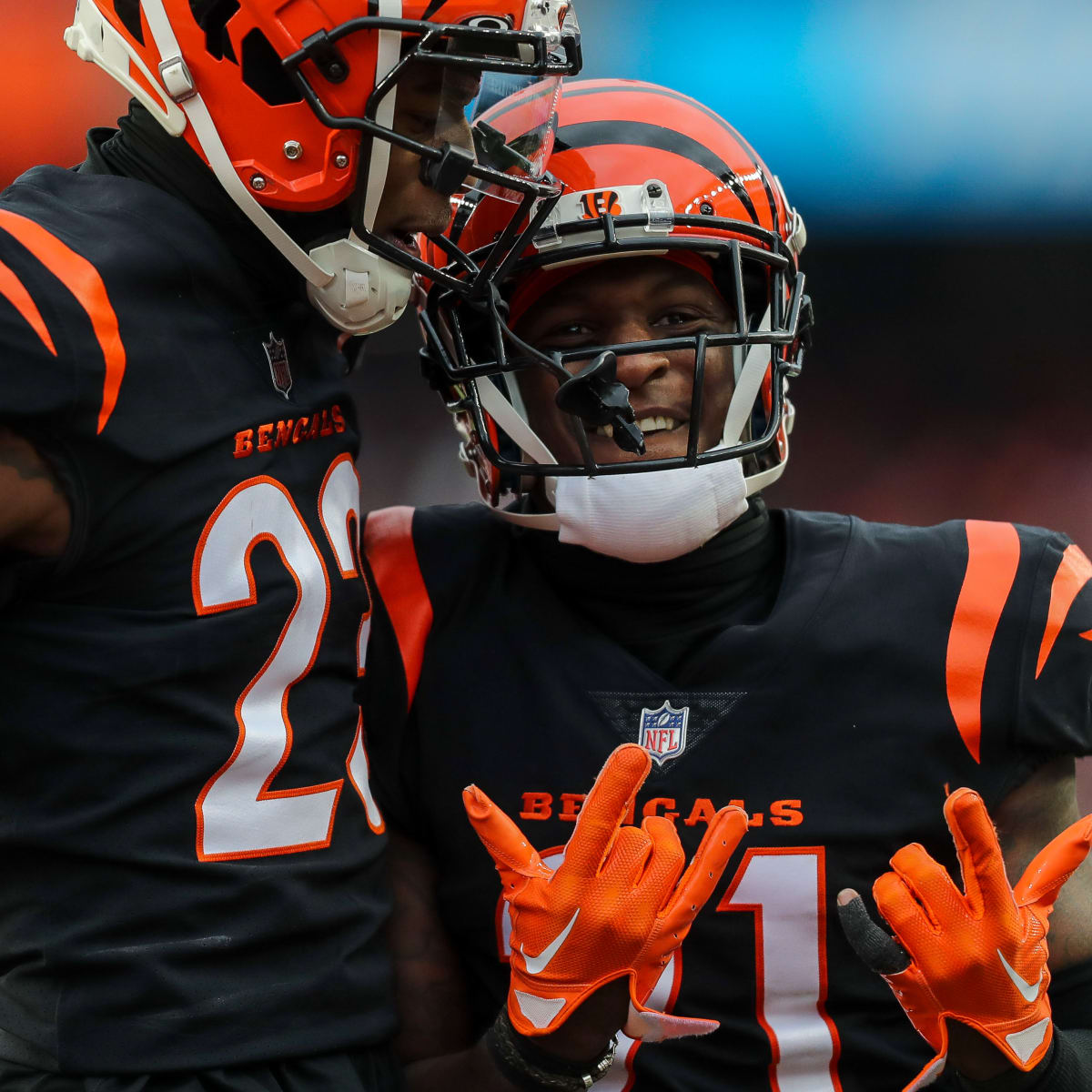 Mike Hilton on Bengals' Schedule Release, Lou Anarumo, DJ Turner and MORE 