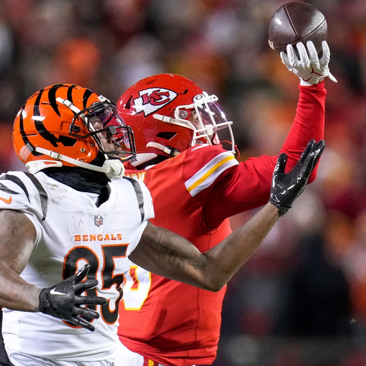 Kansas City Chiefs' Andy Reid, Steve Spagnuolo liken Justin Fields to Tyreek  Hill - A to Z Sports