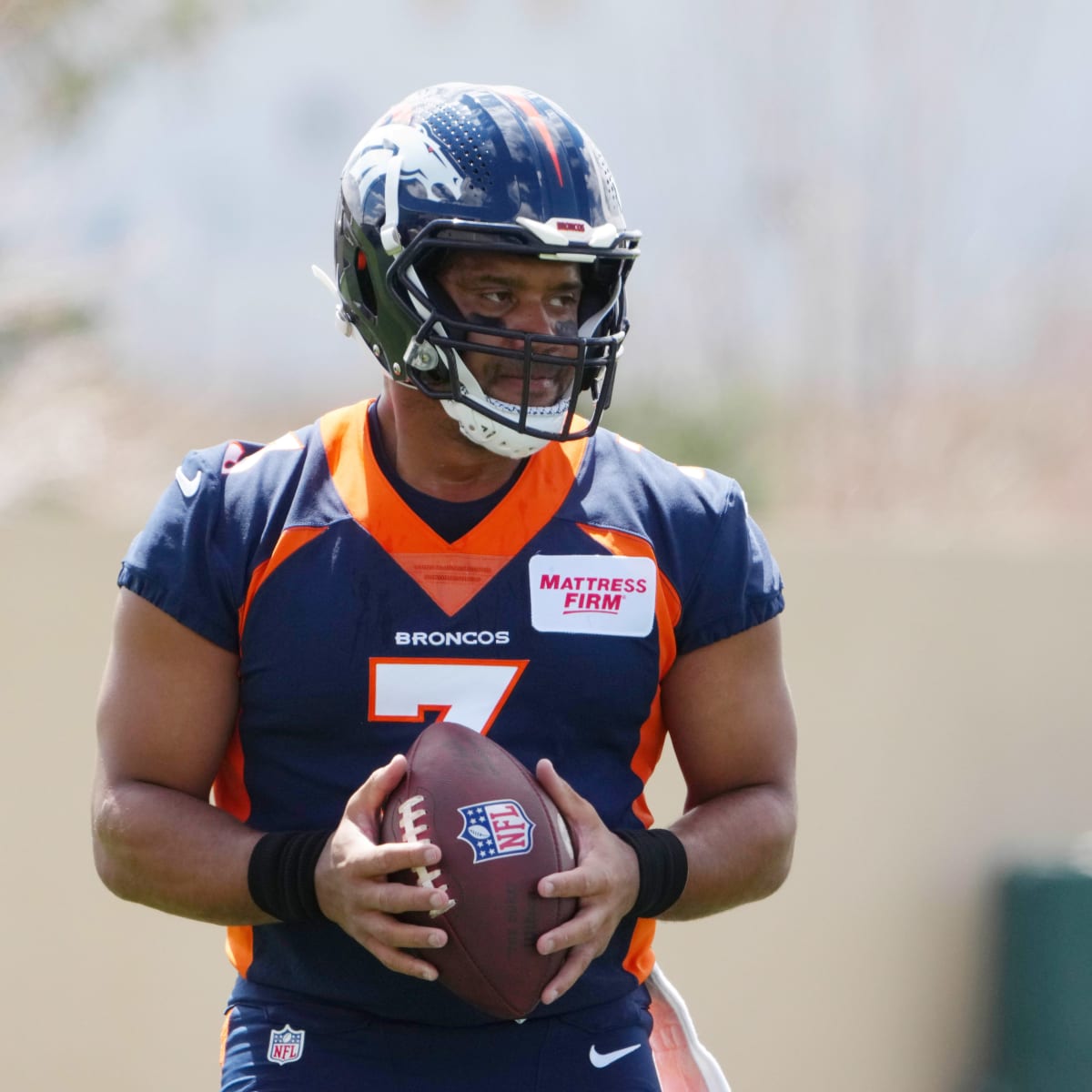 Is Russell Wilson playing tonight? Update on QB ahead of Broncos vs. Rams