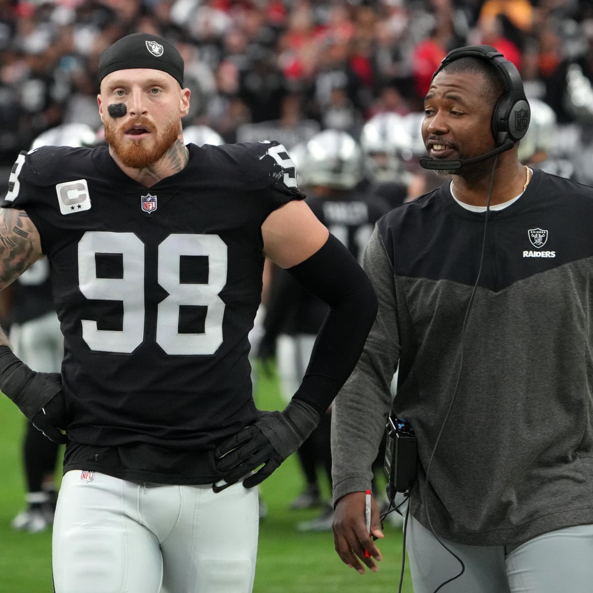 Defensive end Maxx Crosby mic'd up during 2023 Training Camp, motivates his  teammates and sets the bar for the first day of pads for the Las Vegas  Raiders