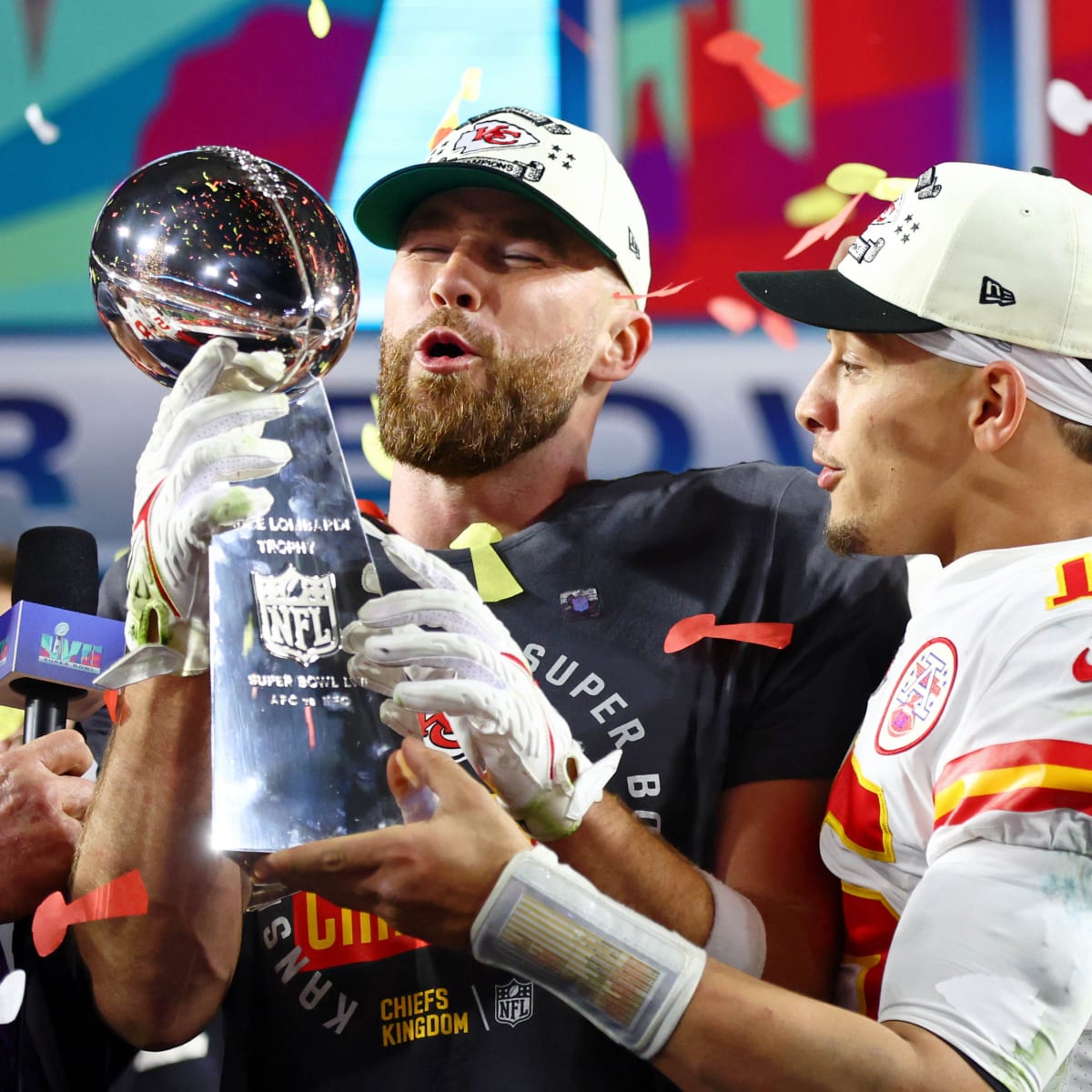 Original Patrick Mahomes And Travis Kelce On White House Podium