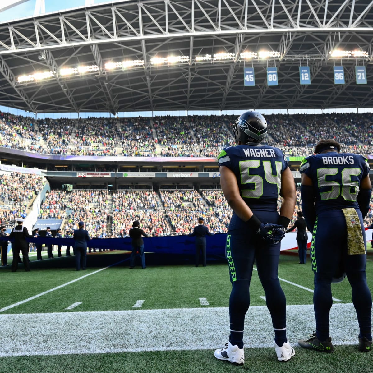 Jordyn Brooks looks great as a Seahawk. 