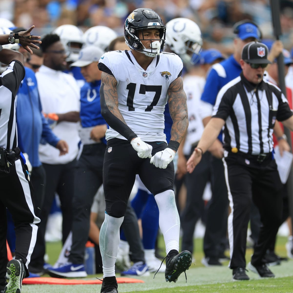 Jacksonville Jaguars' Evan Engram ranks as top-10 tight end by