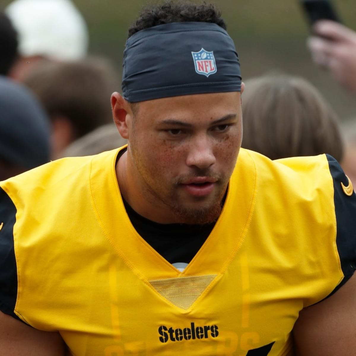 Pittsburgh Steelers linebacker Alex Highsmith (56) sits on the sidelines  during an NFL preseason football game against the Buffalo Bills in  Pittsburgh, Sunday, Aug. 20, 2023. (AP Photo/Gene J. Puskar Stock Photo -  Alamy