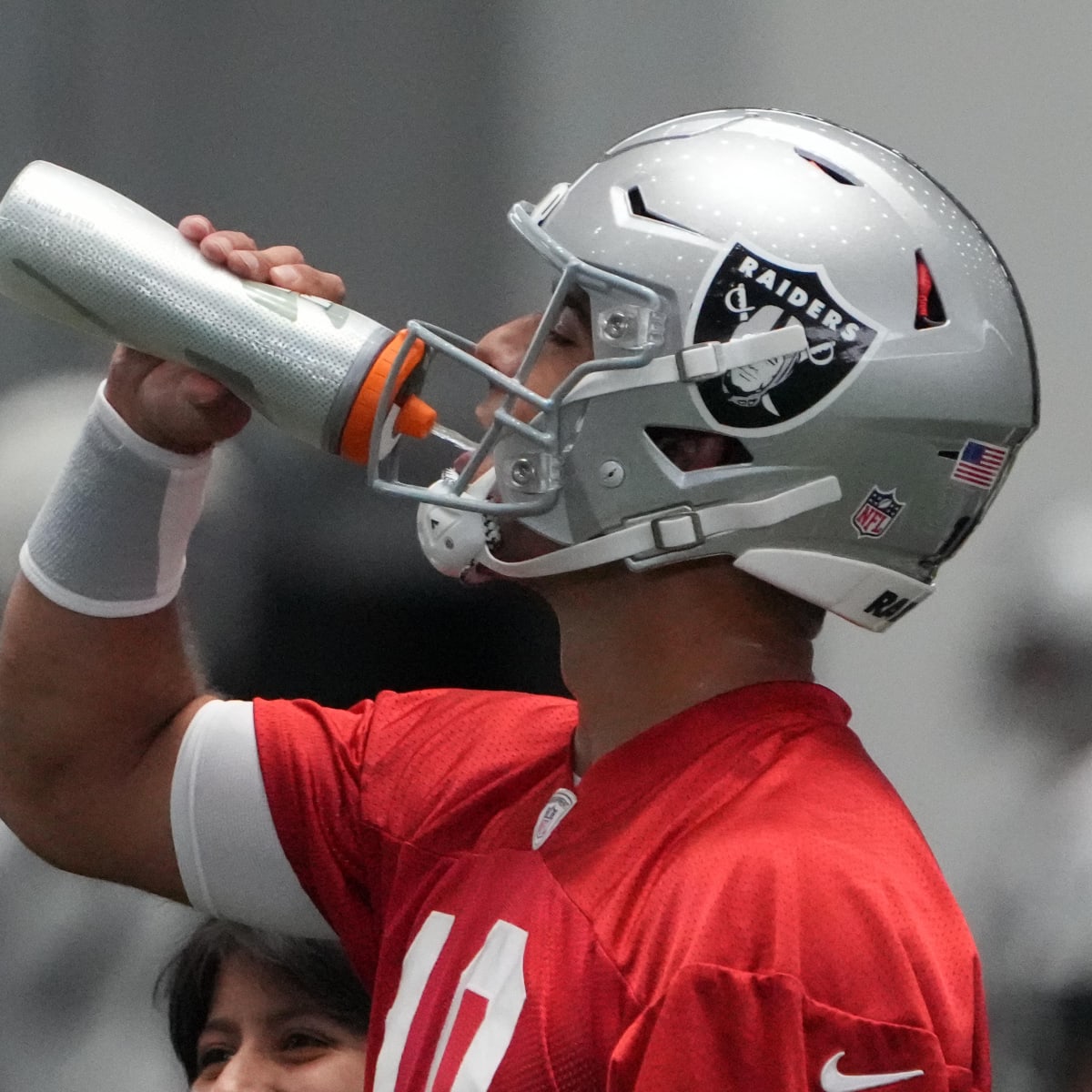 Raiders QB Brian Hoyer shares thoughts on his new running mate Jimmy  Garoppolo - A to Z Sports