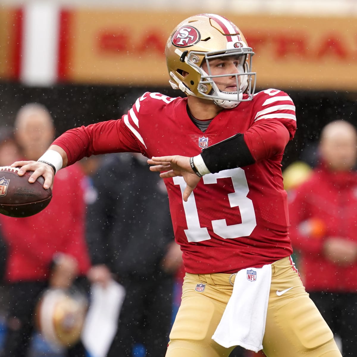 49ers are juggling 4 quarterbacks at start of camp after QB