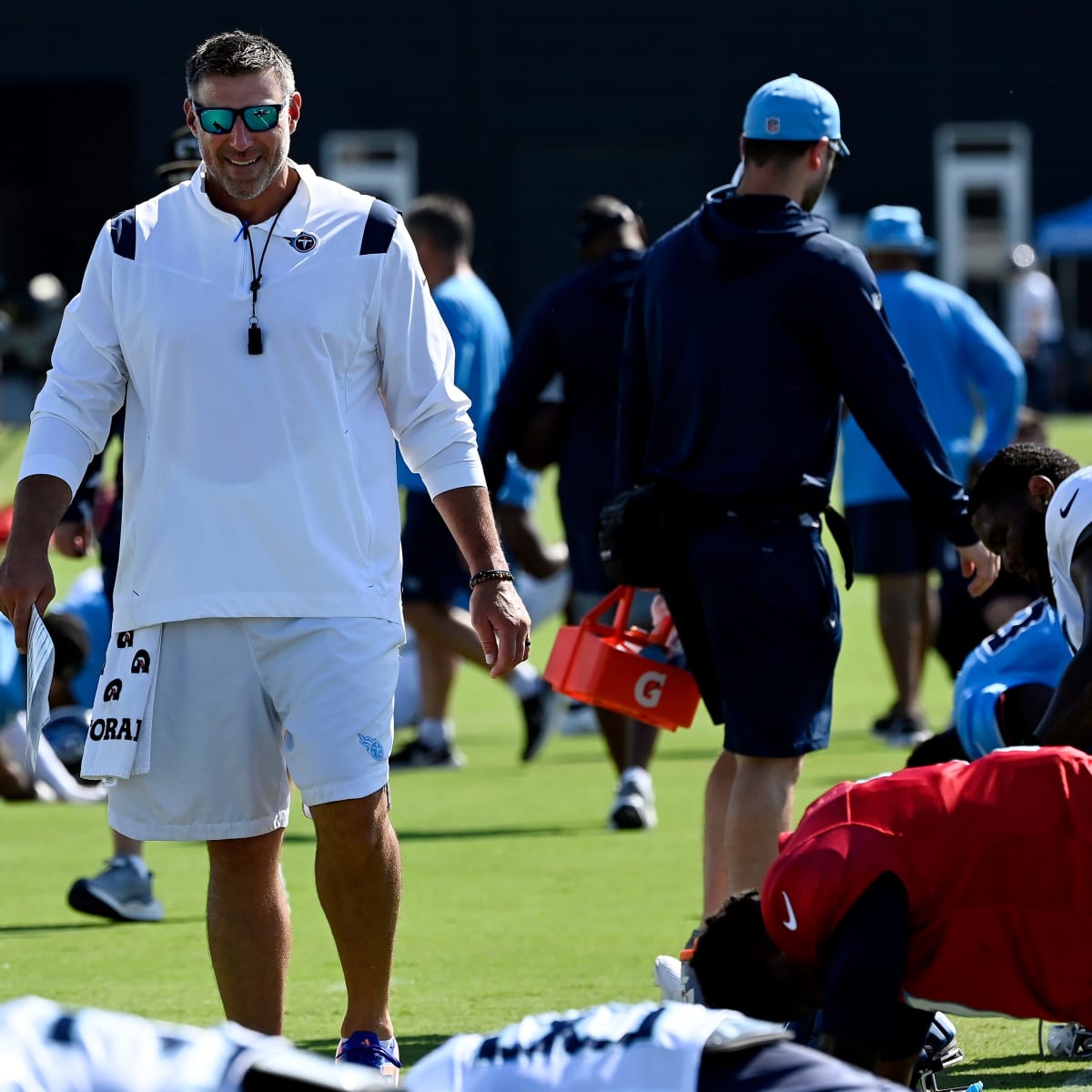 Titans' Mike Vrabel to have assistant Terrell Williams serve as