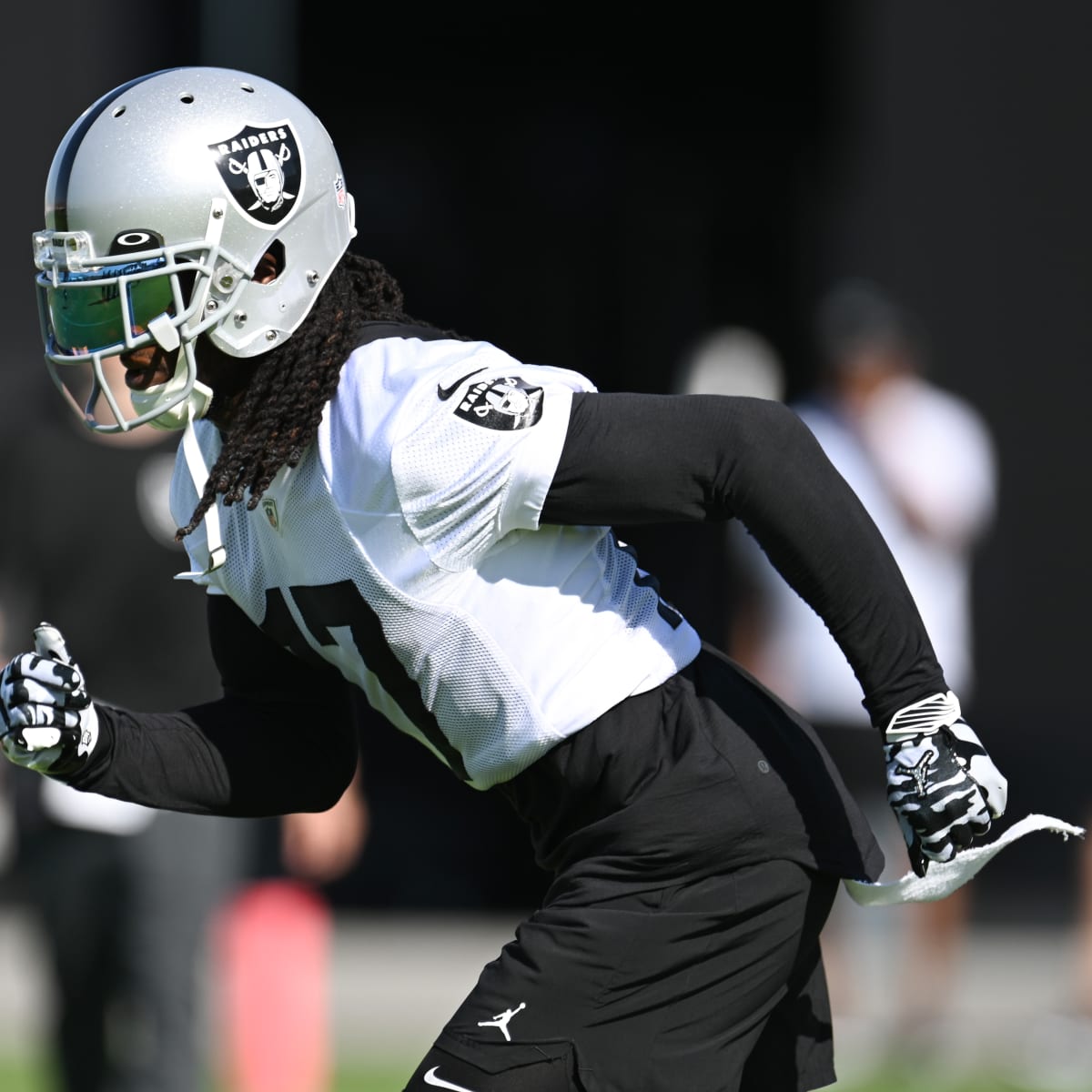 Davante Adams, 1st-round pick Tyree Wilson back at Raiders practice