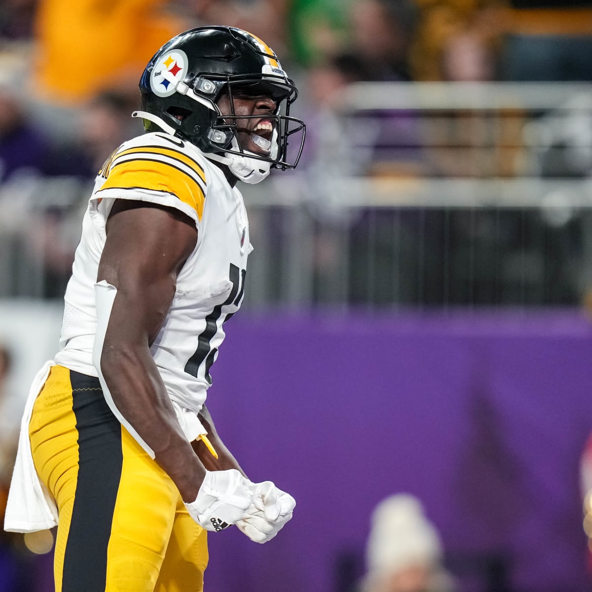 Pittsburgh Steelers WR James Washington to Sign with Dallas