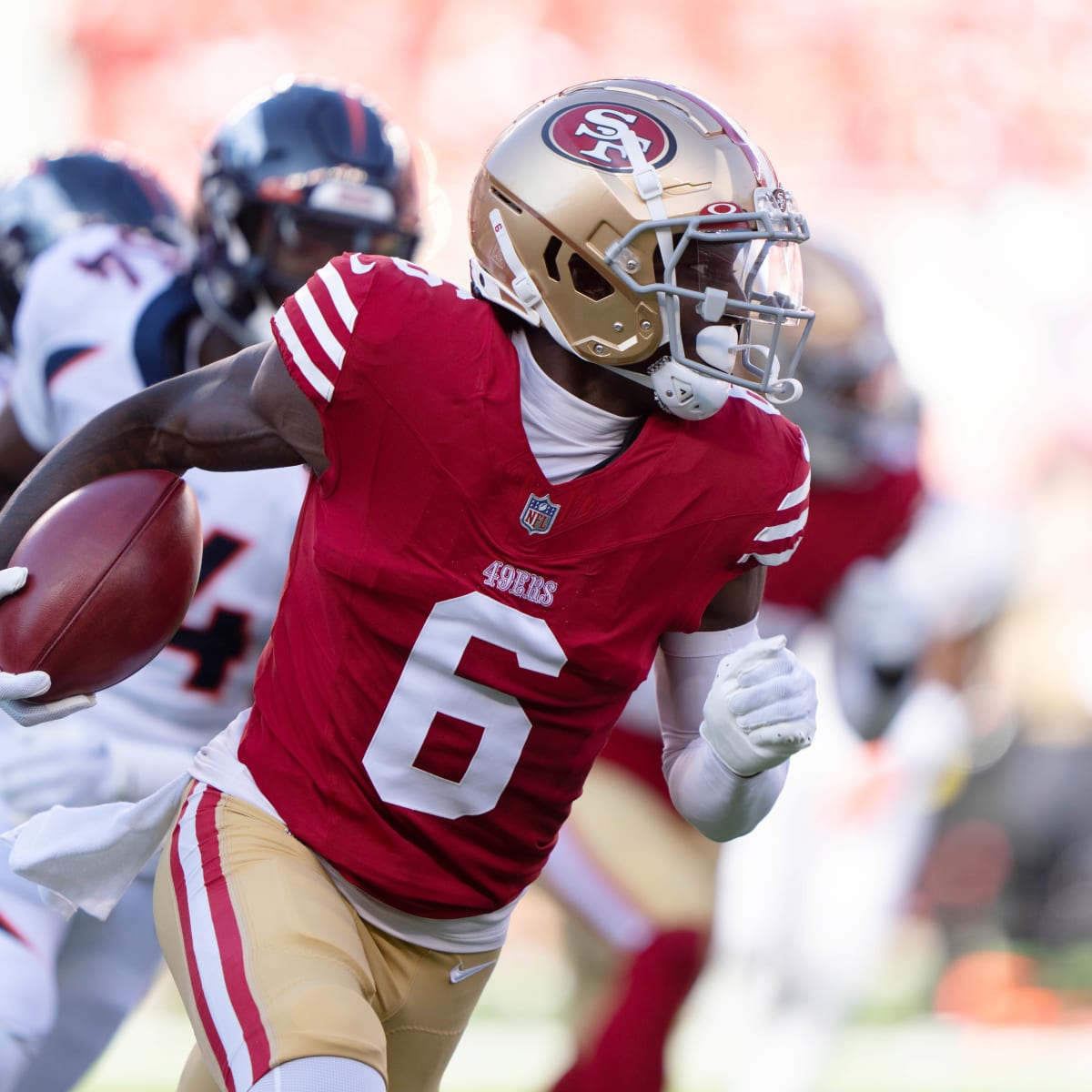 SANTA CLARA, CA - DECEMBER 24: San Francisco 49ers wide receiver Danny Gray  (6) warming up before