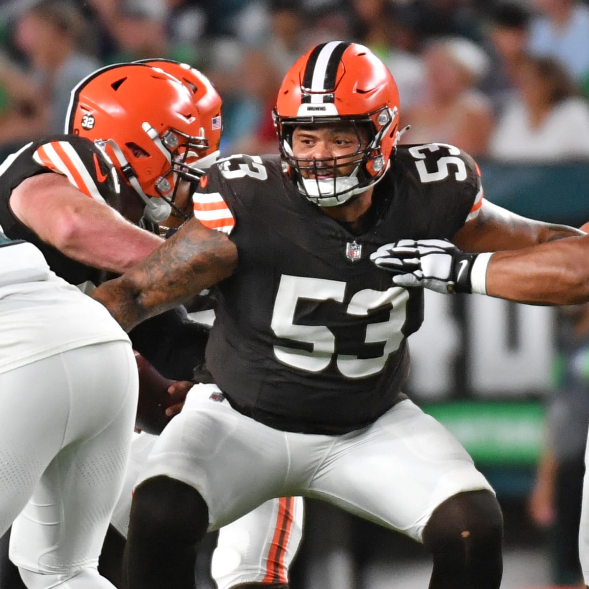 Cleveland Browns center Nick Harris' knee injury likely ends