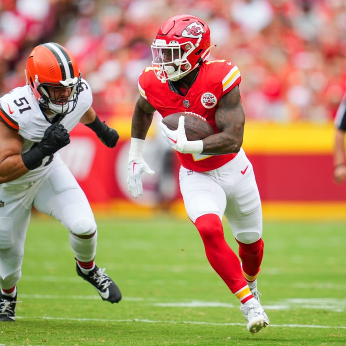 Cleveland Browns linebacker Jordan Kunaszyk (51) runs after the ball during  an NFL preseason football game against the Philadelphia Eagles, Sunday,  Aug. 21, 2022, in Cleveland. (AP Photo/Kirk Irwin Stock Photo - Alamy