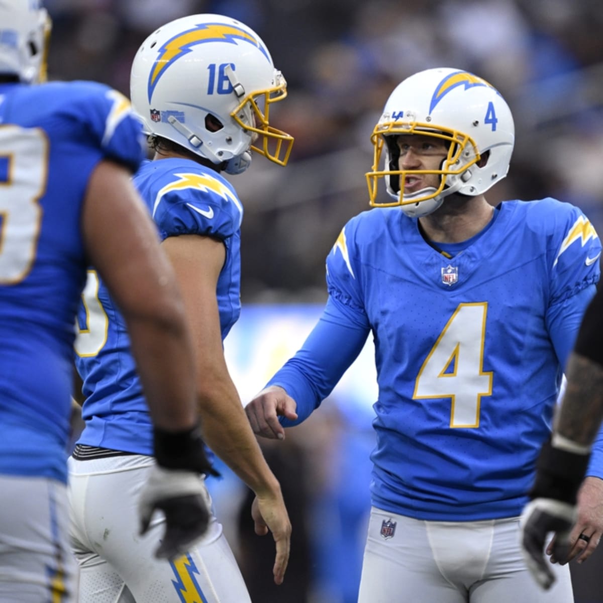 Browns trade for Chargers K Dustin Hopkins; will cut Cade York