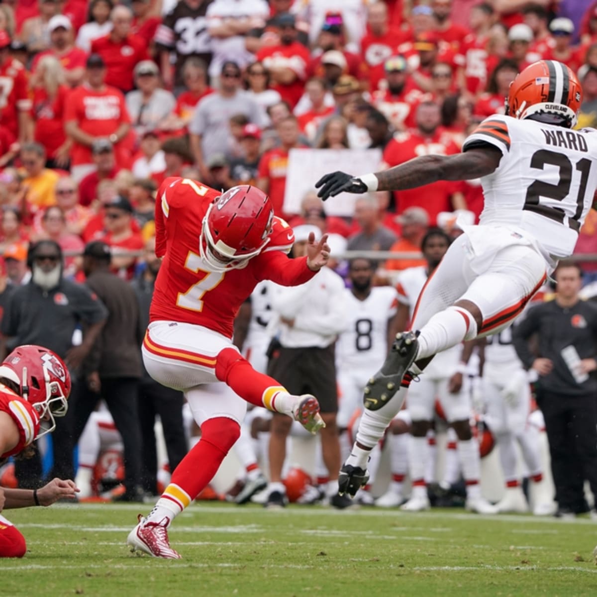 Browns safety Thornhill back at practice