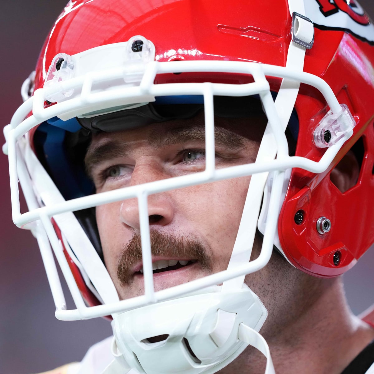 Chiefs' Travis Kelce Ruled Out