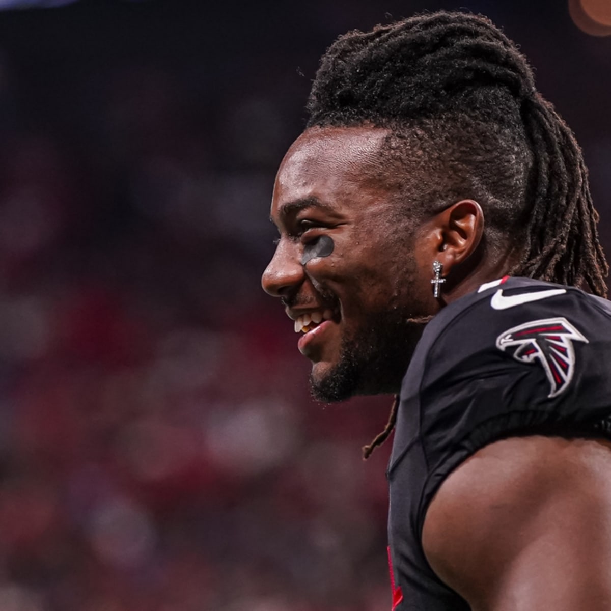 Falcons' Bijan Robinson Favored To Win 2023 Rookie of the Year