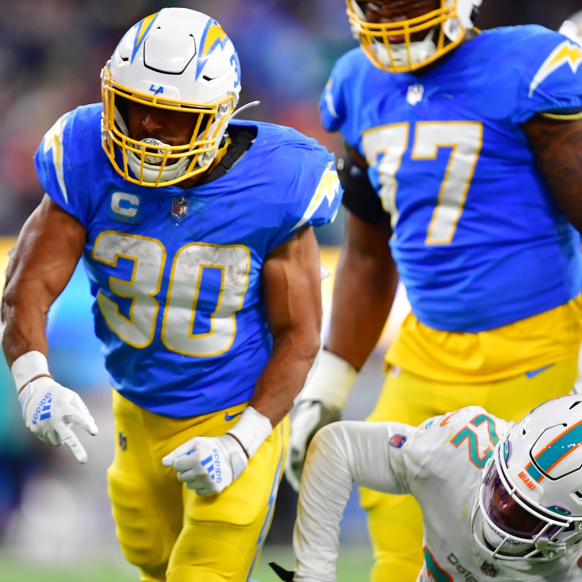 How to Stream the Dolphins vs. Chargers Game Live - Week 1