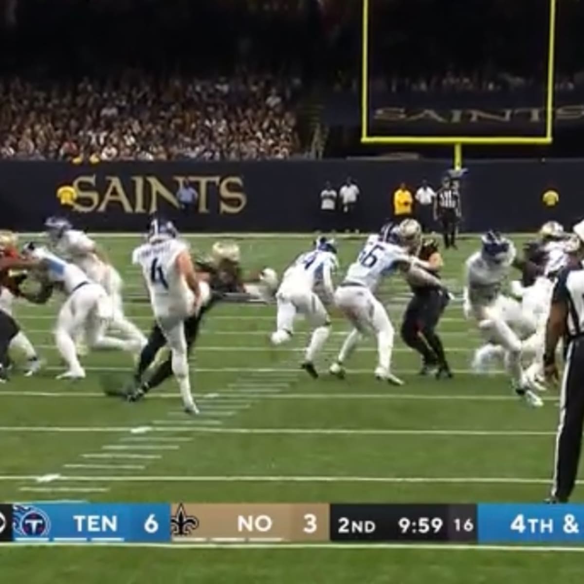 WATCH: Saints linebacker Zack Baun blocks a Titans punt