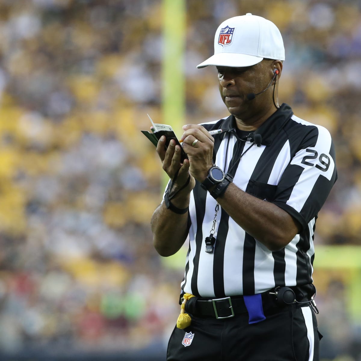 Tennessee Titans vs Denver Broncos referee, officials for Week 10