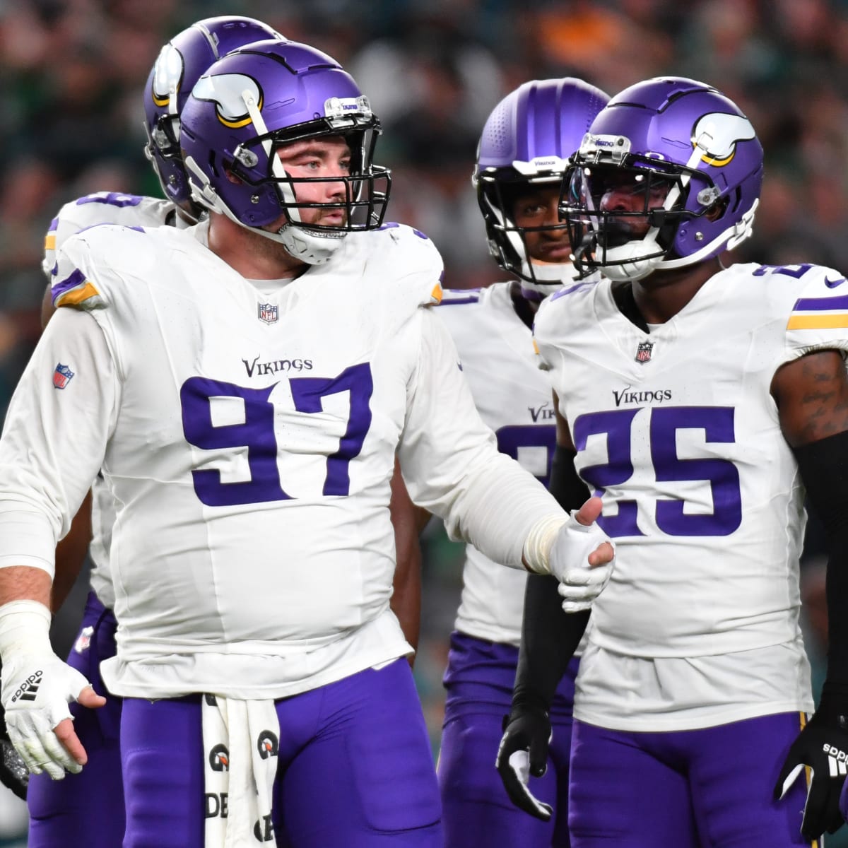 4 worst Vikings from their Week 3 loss to the Chargers