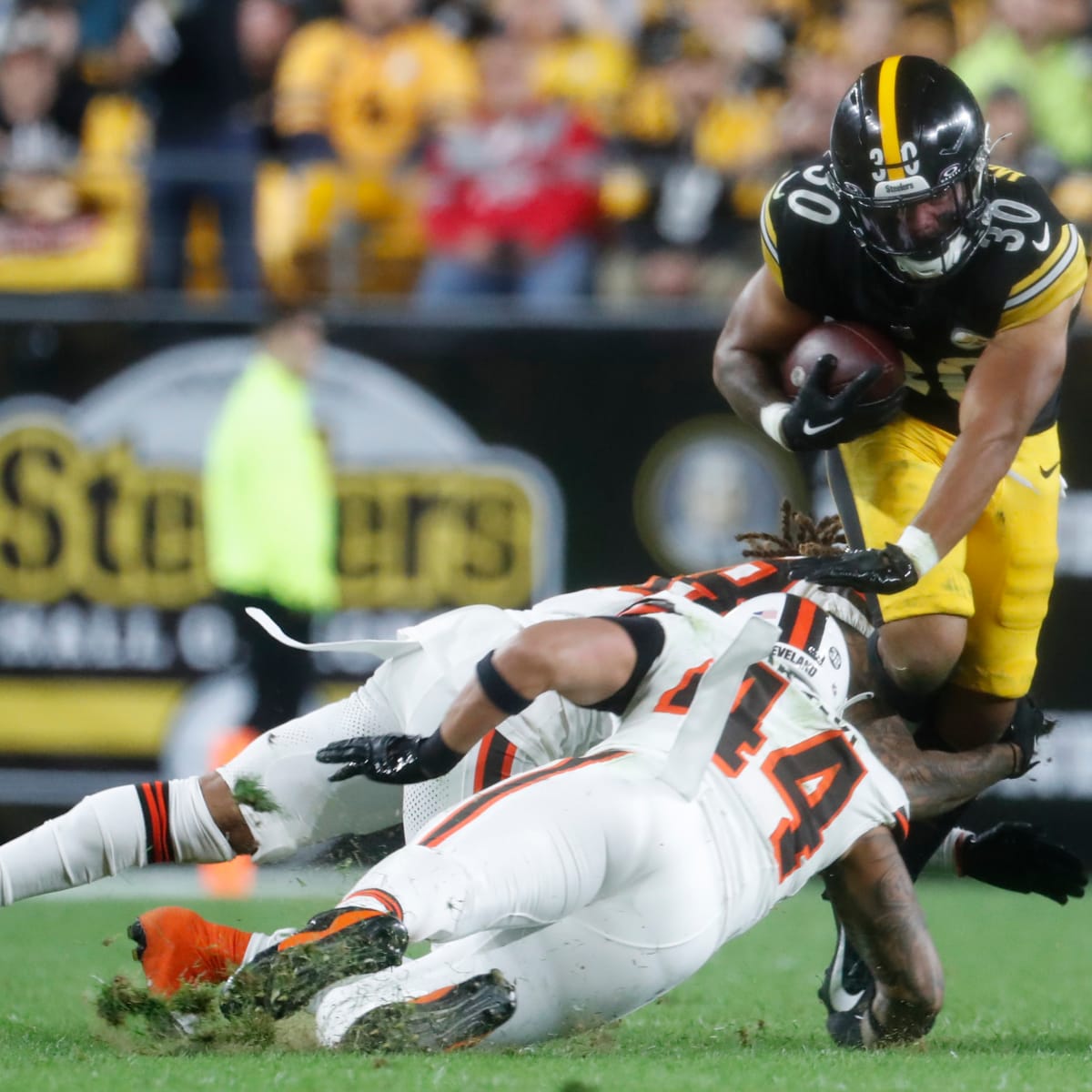 2 Steelers defenders fined for unnecessary roughness vs. Raiders