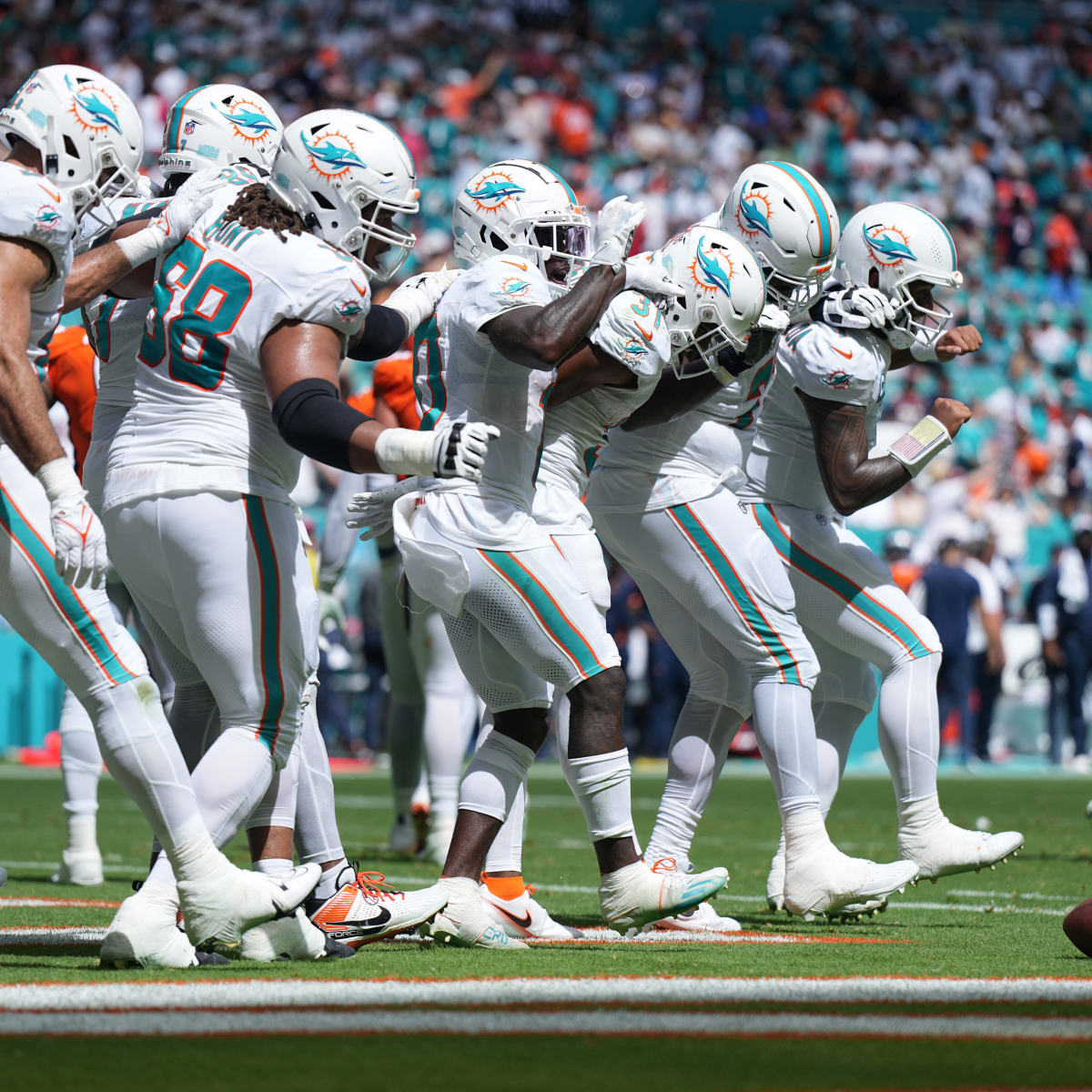 Dolphins had perfect offensive game plan in 70-point performance