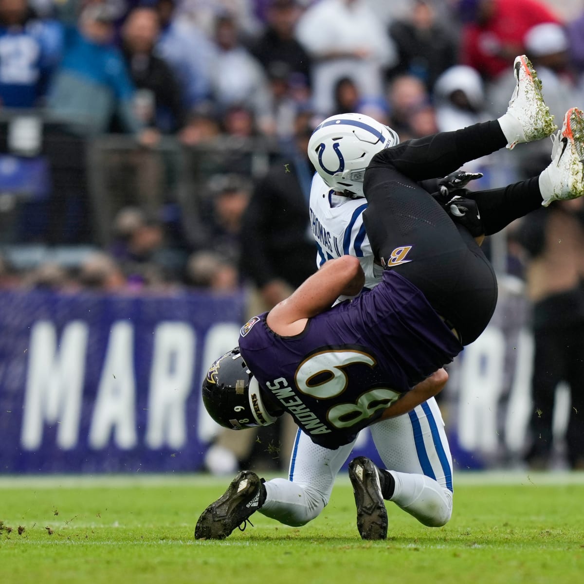 Baltimore, United States. 01st Dec, 2019. Baltimore Ravens tight end Mark  Andrews (89) celebrates a 20-yard touchdown pass against the San Francisco  49ers during the first half of an NFL game at