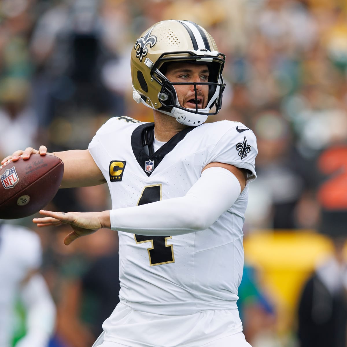 Derek Carr, New Orleans Saints starters should play vs. Texans kinda 