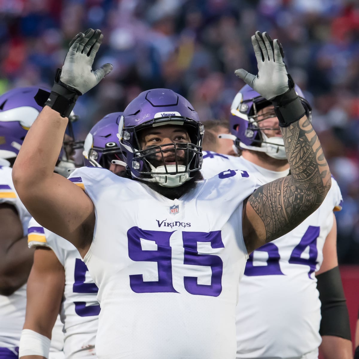 Vikings without starting center Garrett Bradbury against Chargers